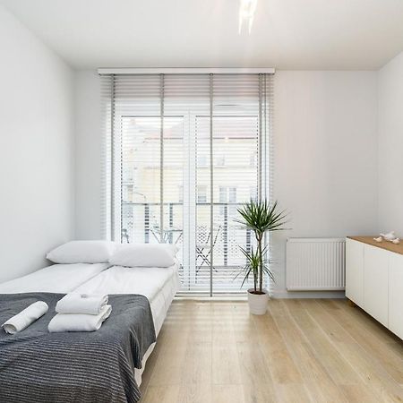 Apartments Poznan Fabryczna By Renters Bagian luar foto