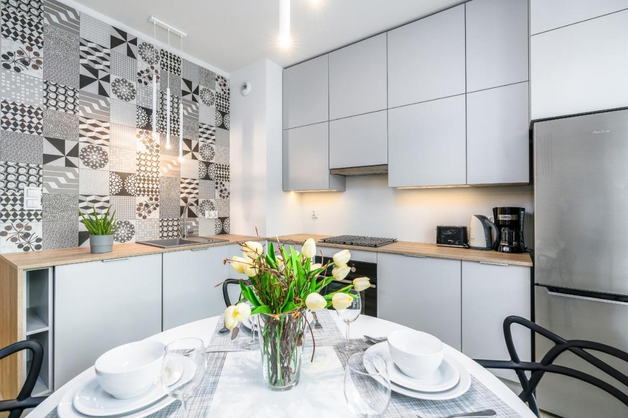 Apartments Poznan Fabryczna By Renters Bagian luar foto